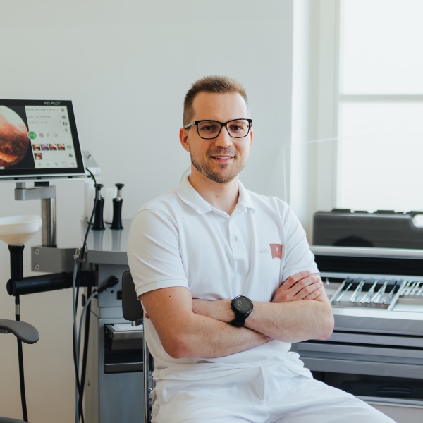 doc. dr. Domen Vozel, dr. med., specialist otorinolaringologije